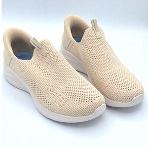 Sketchers Slip-Ins Stretch Tan Size 7.5 No Box